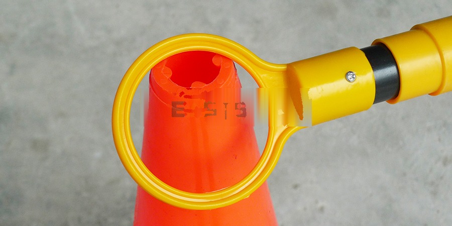 1.3M- 2.2M Retractable Cone Bar