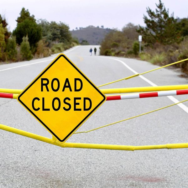 Road Close Sign - Image 4