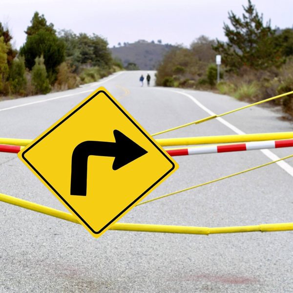 Turn Right Sign - Image 4
